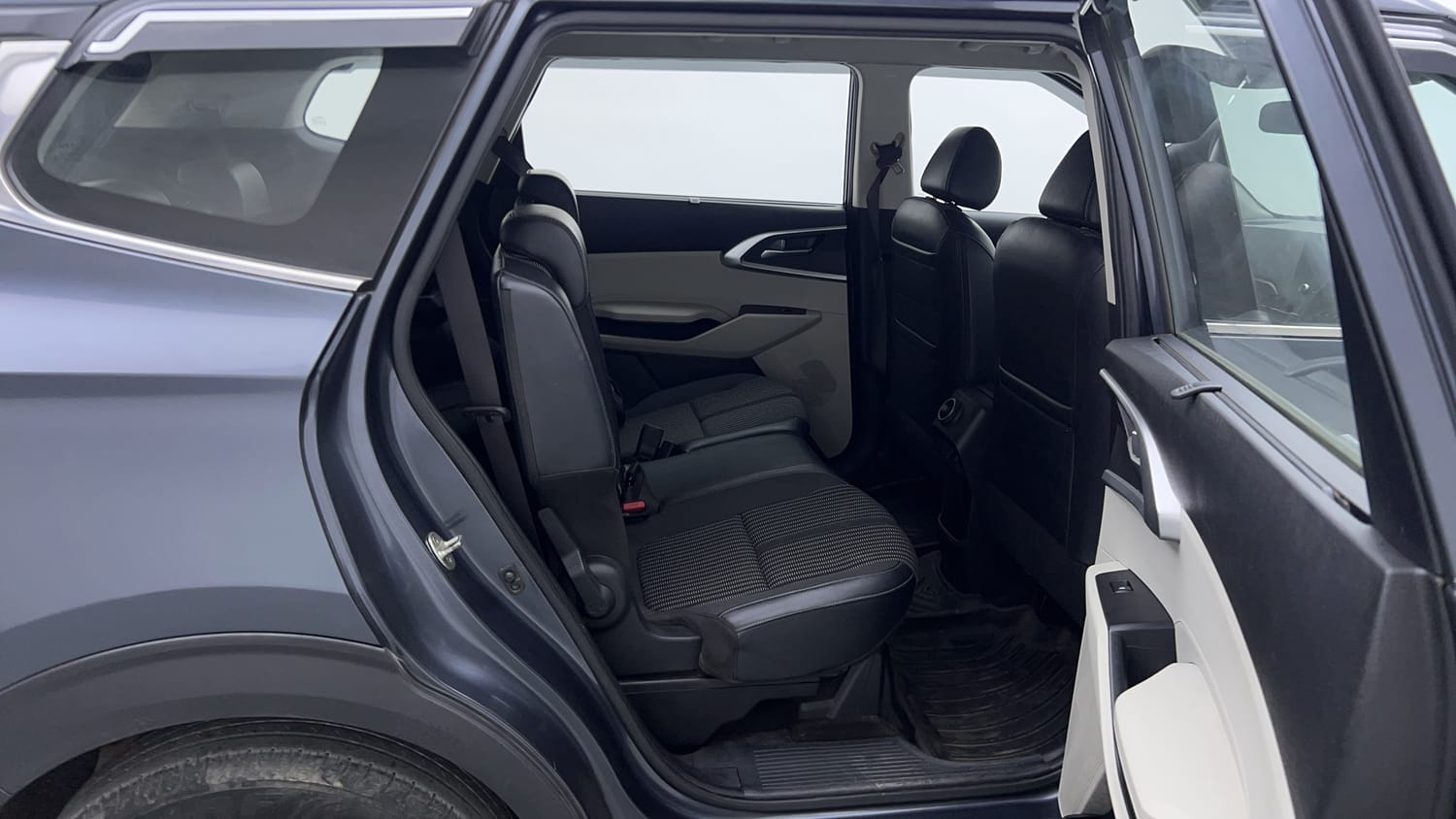 Used 2022 Kia Carens Prestige Plus 1.4 Petrol MT 7 STR Petrol Manual interior RIGHT SIDE REAR DOOR CABIN VIEW