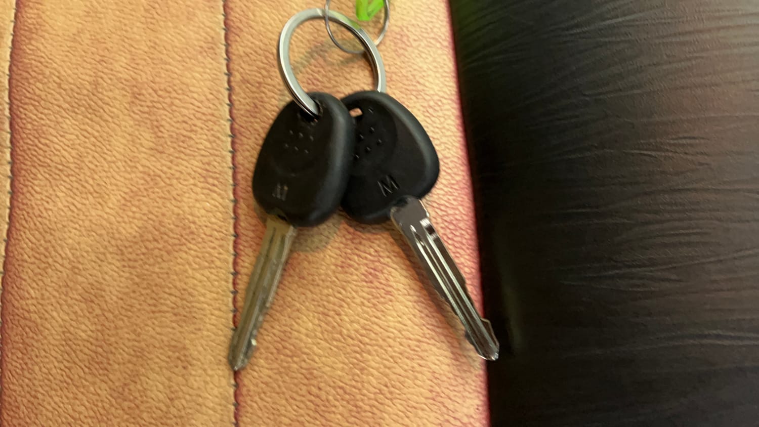 Used 2012 Hyundai i10 Magna 1.1 iRDE2 Petrol Manual extra CAR KEY VIEW
