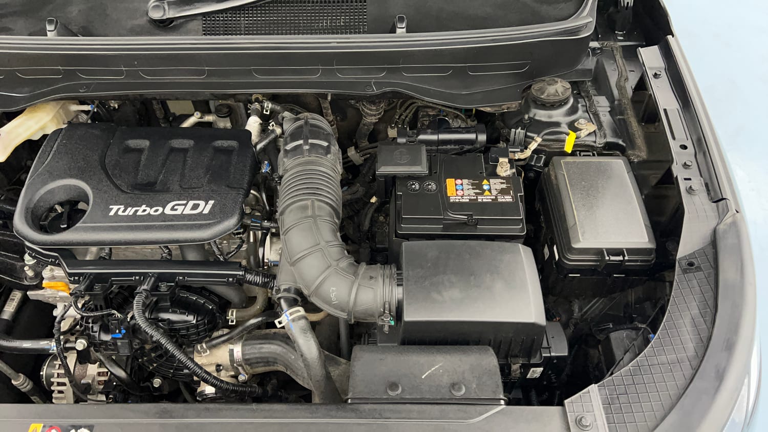 Used 2023 Hyundai Venue SX (O) 1.0 Turbo DCT Petrol Automatic engine ENGINE LEFT SIDE VIEW