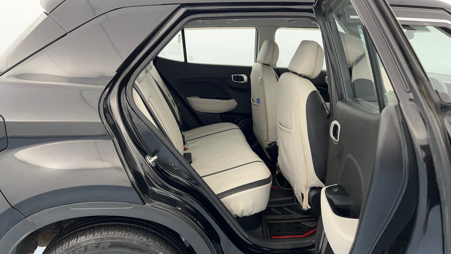 Used 2023 Hyundai Venue SX (O) 1.0 Turbo DCT Petrol Automatic interior RIGHT SIDE REAR DOOR CABIN VIEW