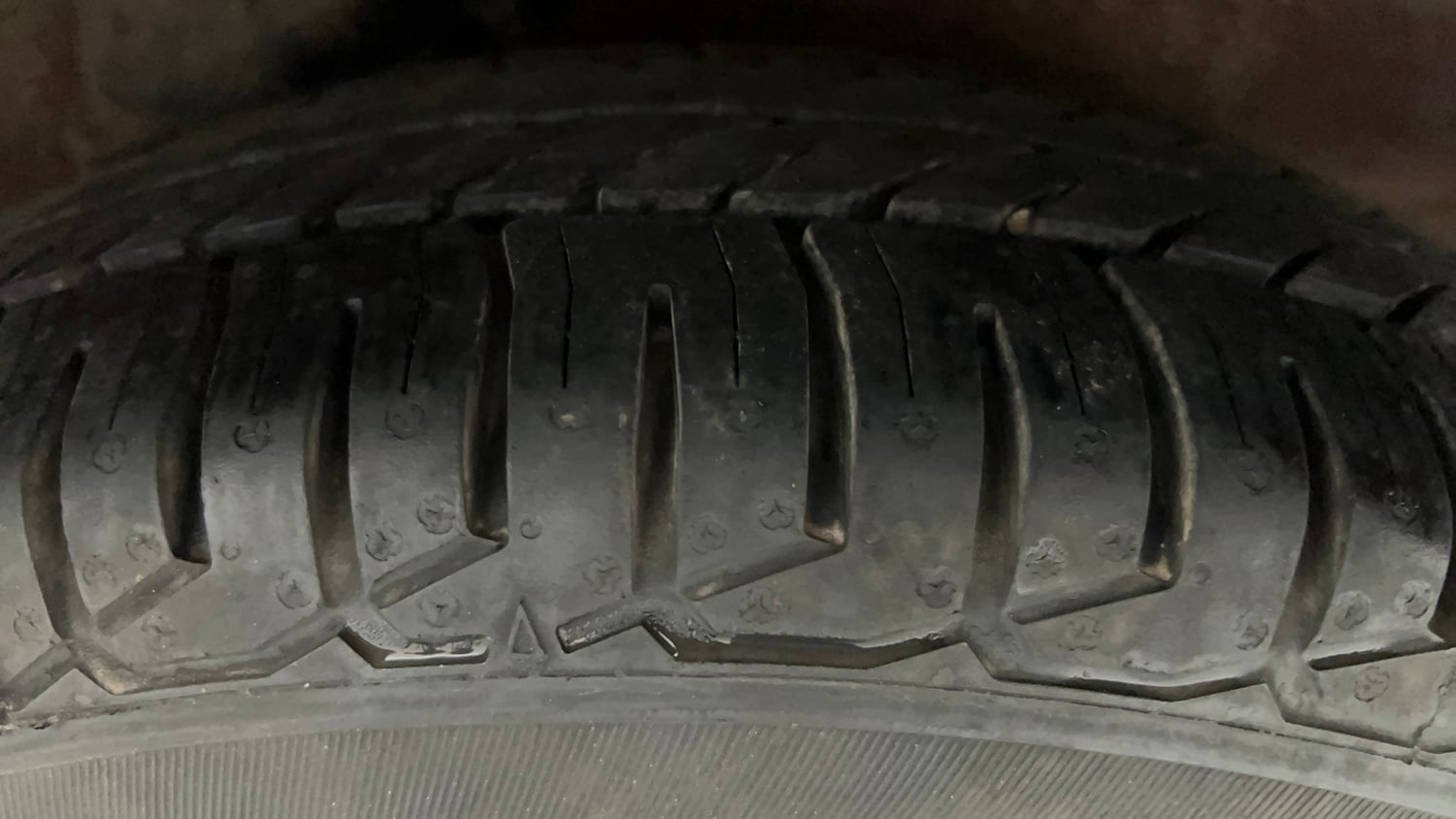 Used 2012 Hyundai i10 Magna 1.1 iRDE2 Petrol Manual tyres LEFT REAR TYRE TREAD VIEW
