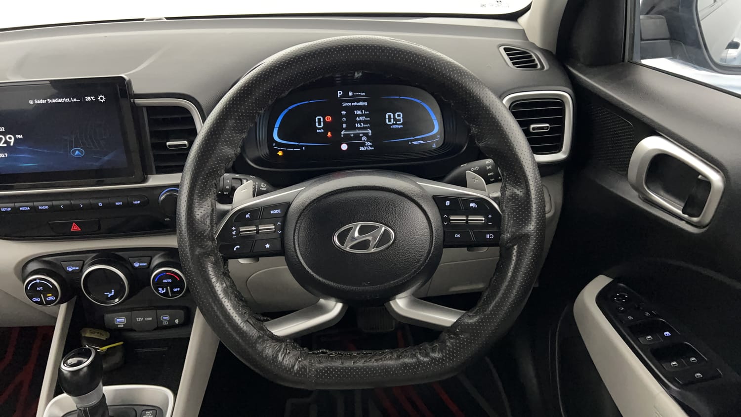 Used 2023 Hyundai Venue SX (O) 1.0 Turbo DCT Petrol Automatic interior STEERING VIEW