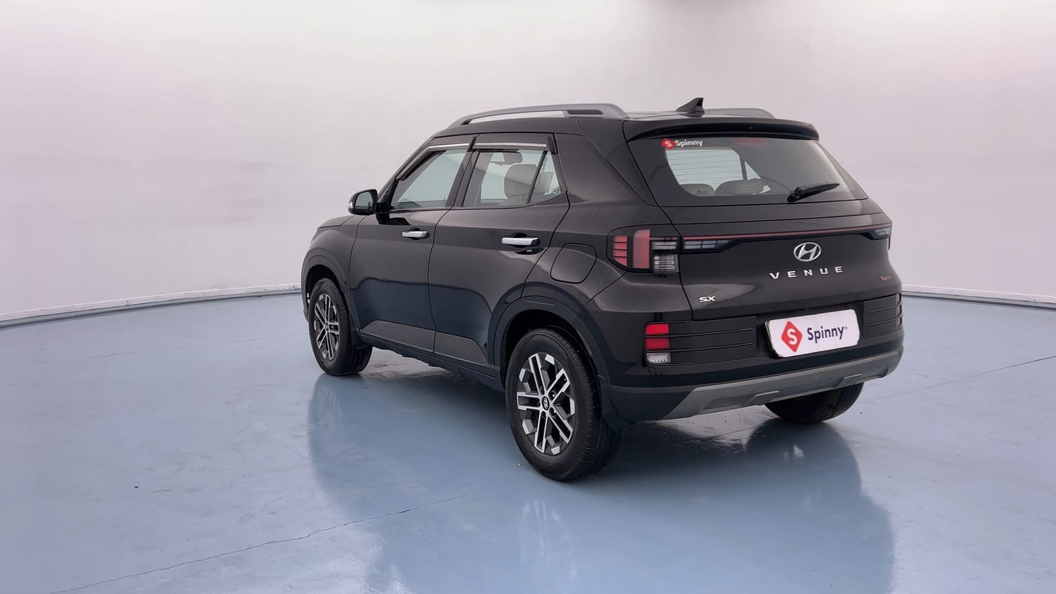 Used 2023 Hyundai Venue SX (O) 1.0 Turbo DCT Petrol Automatic exterior LEFT REAR CORNER VIEW