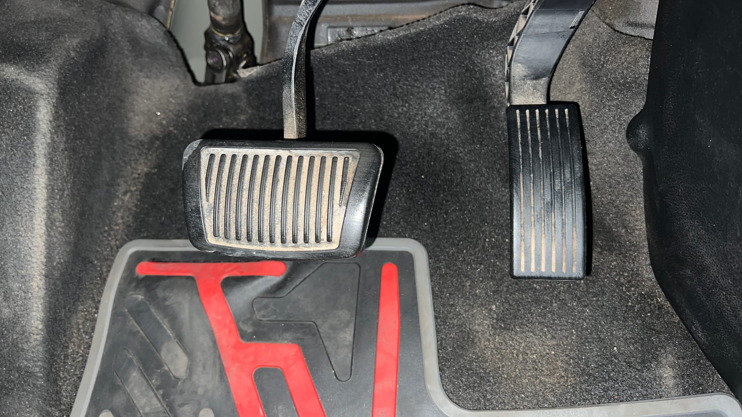 Used 2023 Hyundai Venue SX (O) 1.0 Turbo DCT Petrol Automatic interior PEDALS VIEW