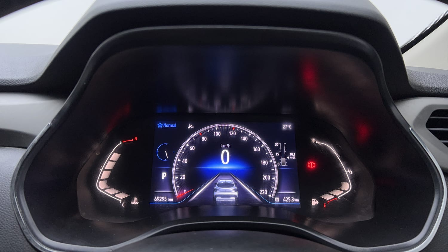 Used 2022 Renault Kiger RXZ Turbo CVT Dual Tone Petrol Automatic interior CLUSTERMETER VIEW
