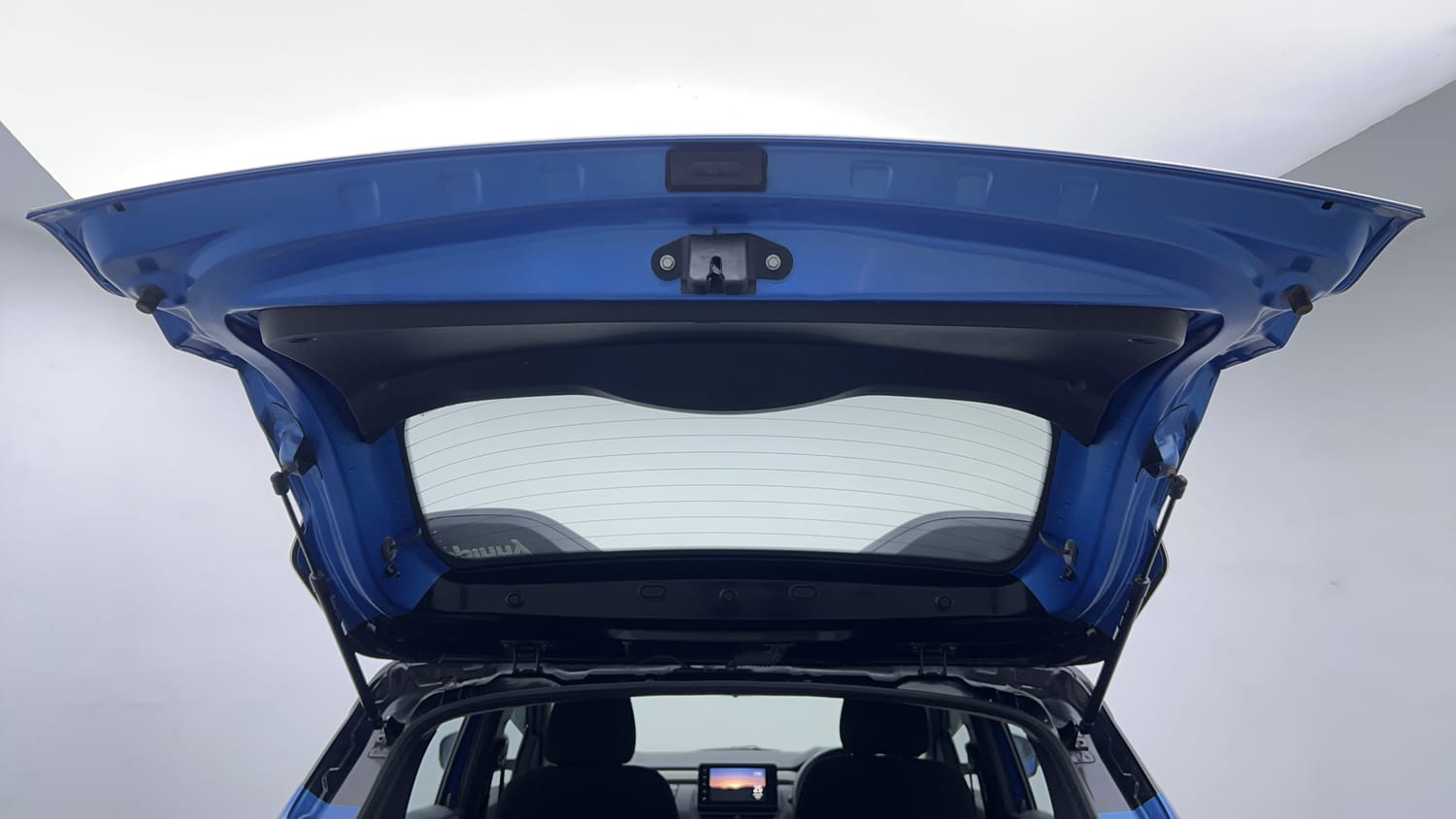 Used 2022 Renault Kiger RXZ Turbo CVT Dual Tone Petrol Automatic interior DICKY DOOR OPEN VIEW