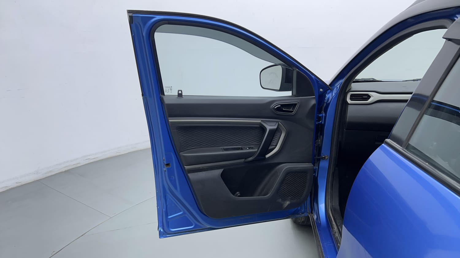Used 2022 Renault Kiger RXZ Turbo CVT Dual Tone Petrol Automatic interior LEFT FRONT DOOR OPEN VIEW