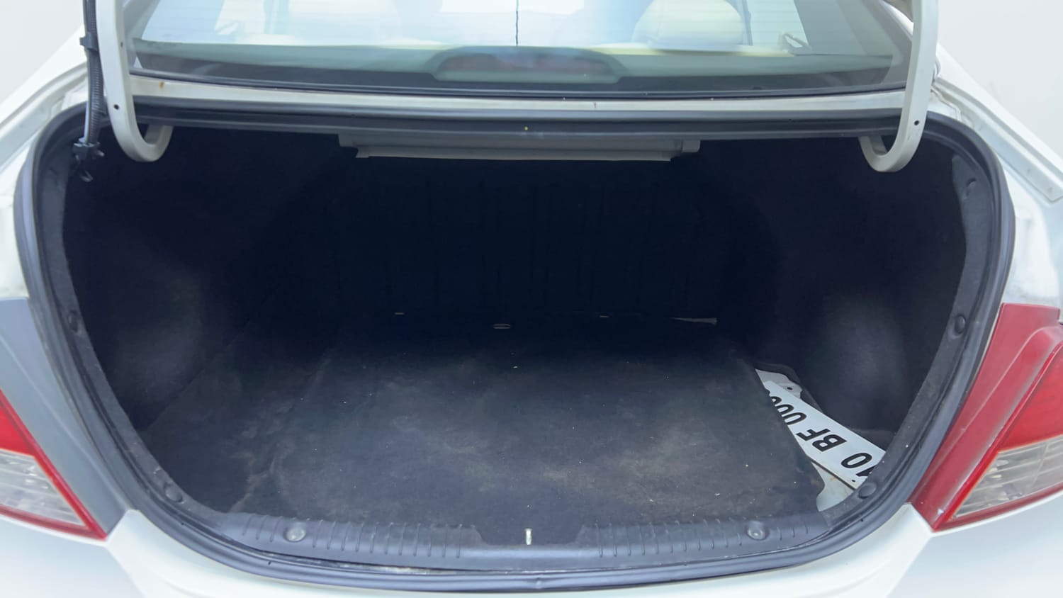 Used 2013 Hyundai Verna Fluidic 1.6 CRDi SX Diesel Manual interior DICKY INSIDE VIEW