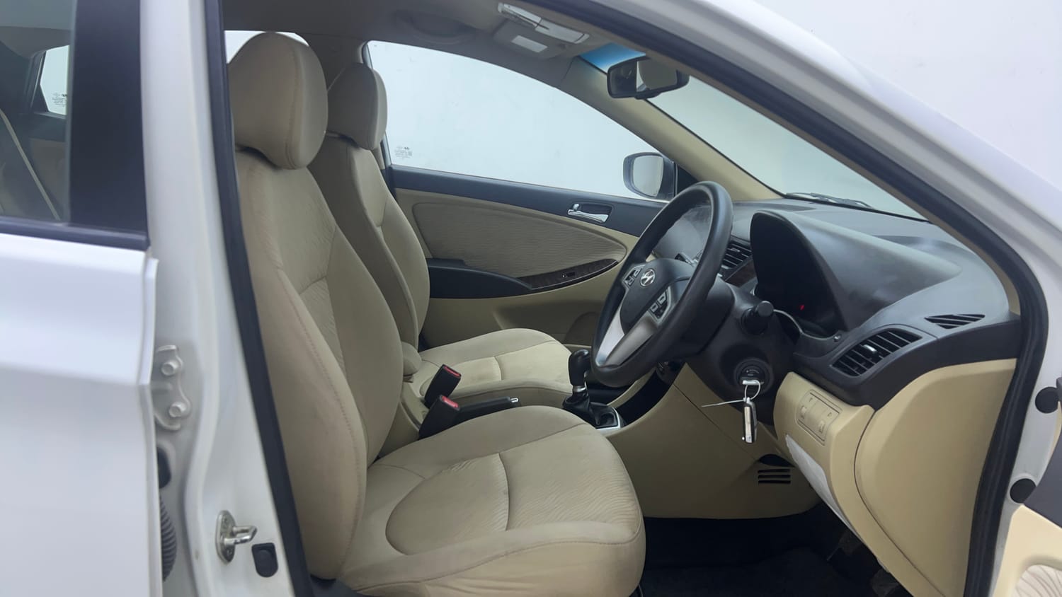 Used 2013 Hyundai Verna Fluidic 1.6 CRDi SX Diesel Manual interior RIGHT SIDE FRONT DOOR CABIN VIEW