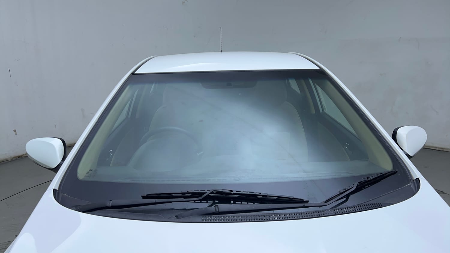 Used 2013 Hyundai Verna Fluidic 1.6 CRDi SX Diesel Manual exterior FRONT WINDSHIELD VIEW