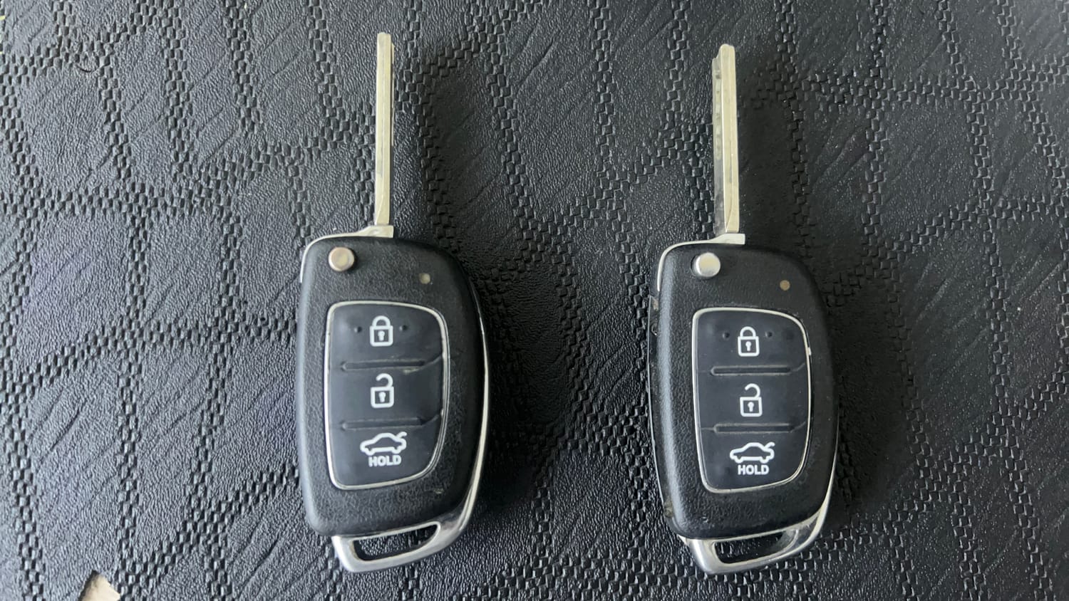Used 2013 Hyundai Verna Fluidic 1.6 CRDi SX Diesel Manual extra CAR KEY VIEW
