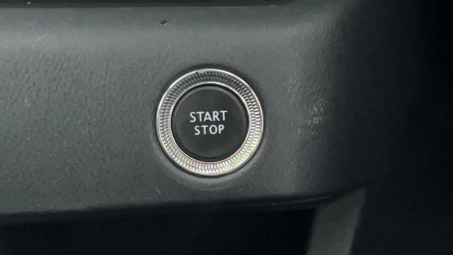 Used 2021 Nissan Magnite XV Premium Turbo (O) CVT Petrol Automatic top_features Keyless start
