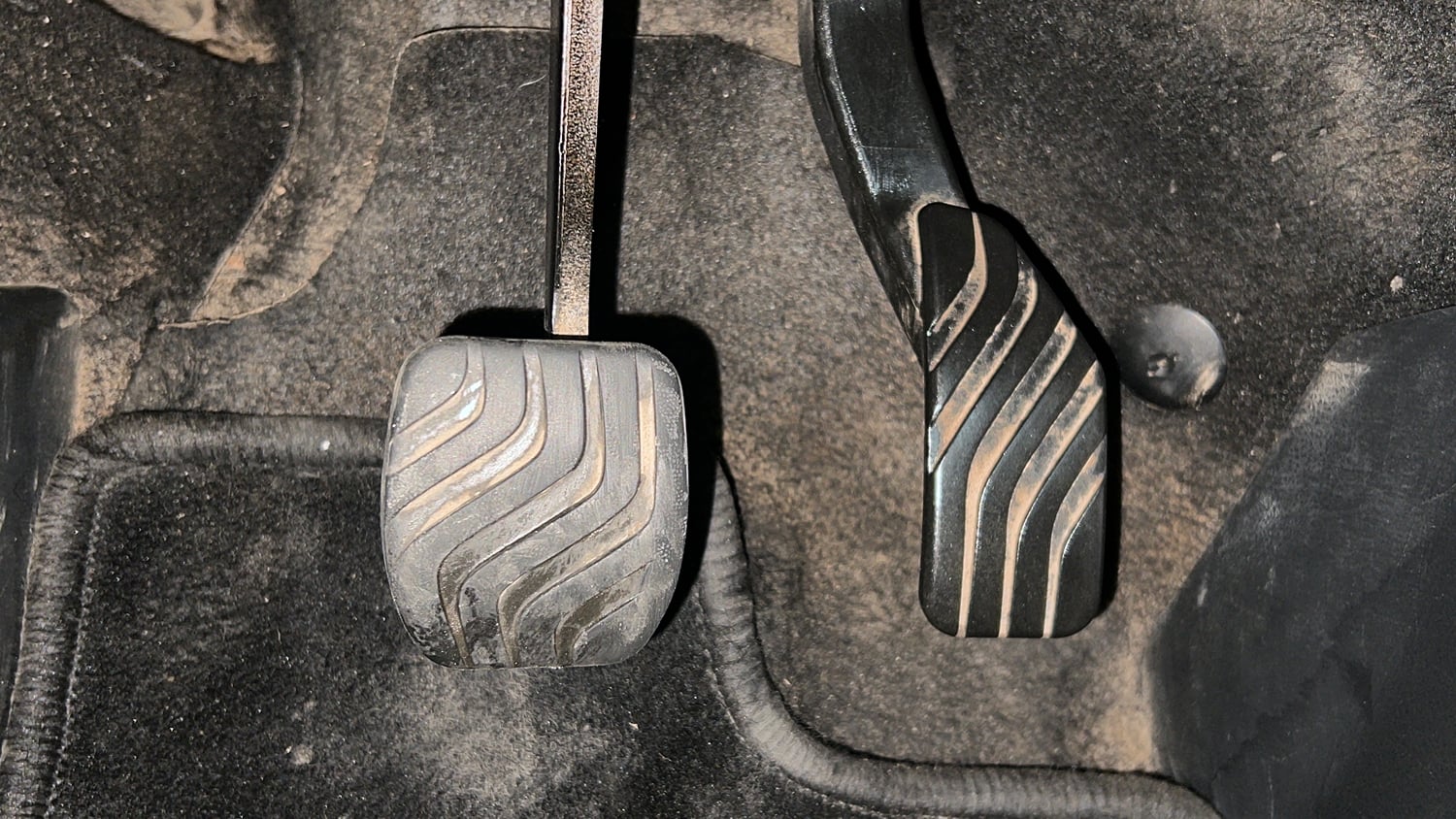 Used 2021 Nissan Magnite XV Premium Turbo (O) CVT Petrol Automatic interior PEDALS VIEW