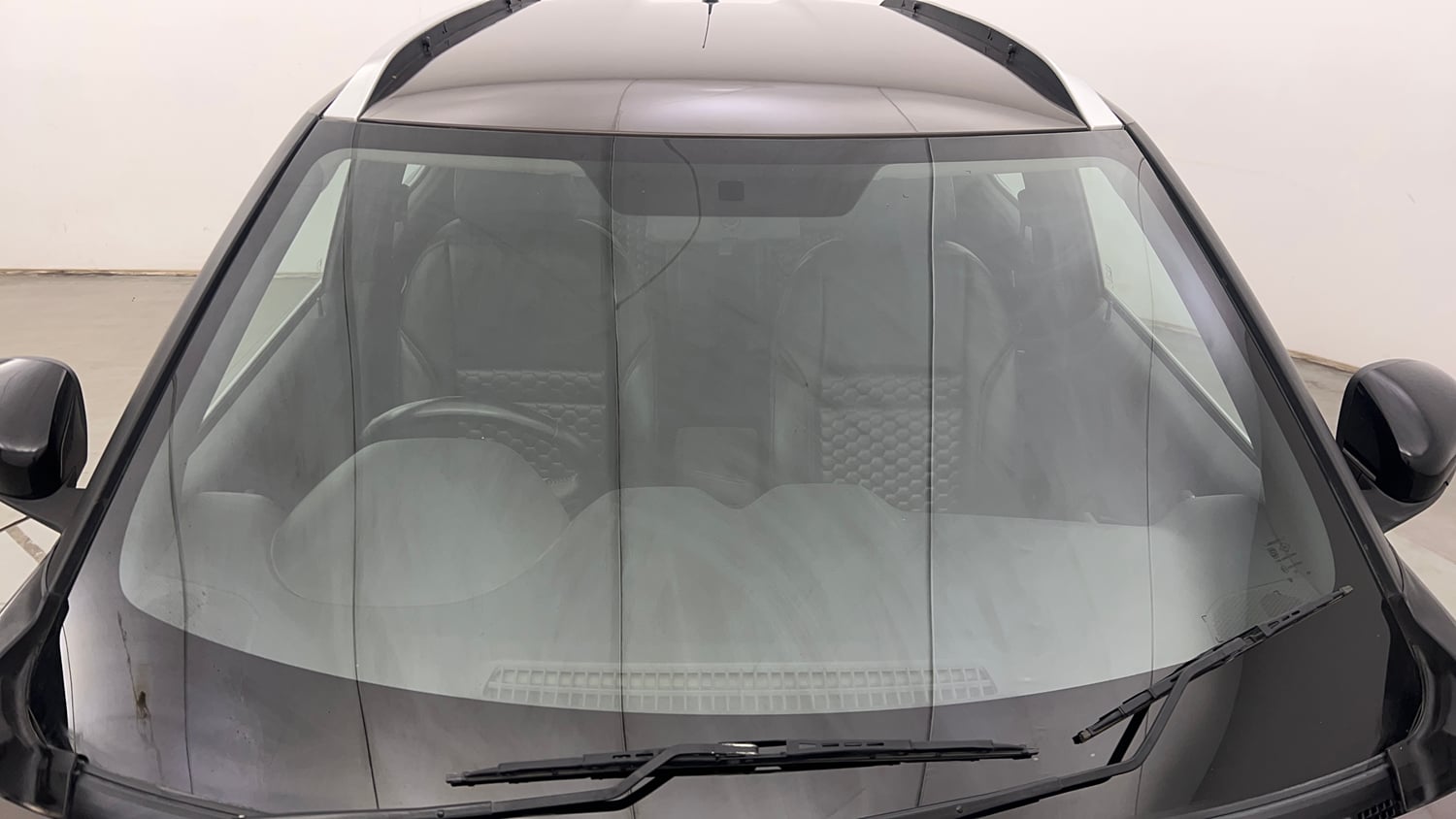 Used 2021 Nissan Magnite XV Premium Turbo (O) CVT Petrol Automatic exterior FRONT WINDSHIELD VIEW