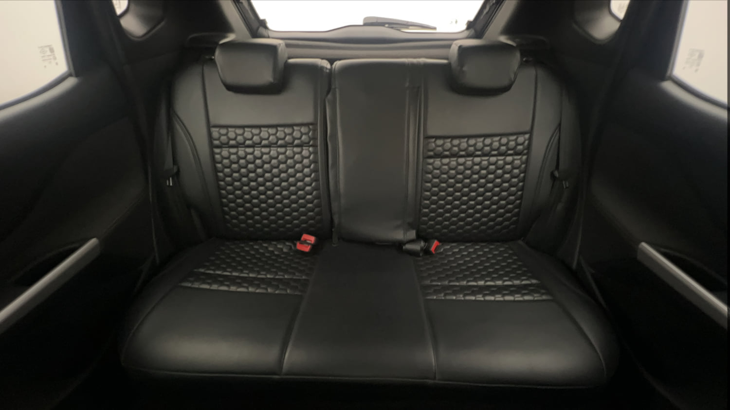 Used 2021 Nissan Magnite XV Premium Turbo (O) CVT Petrol Automatic interior REAR SEAT CONDITION VIEW