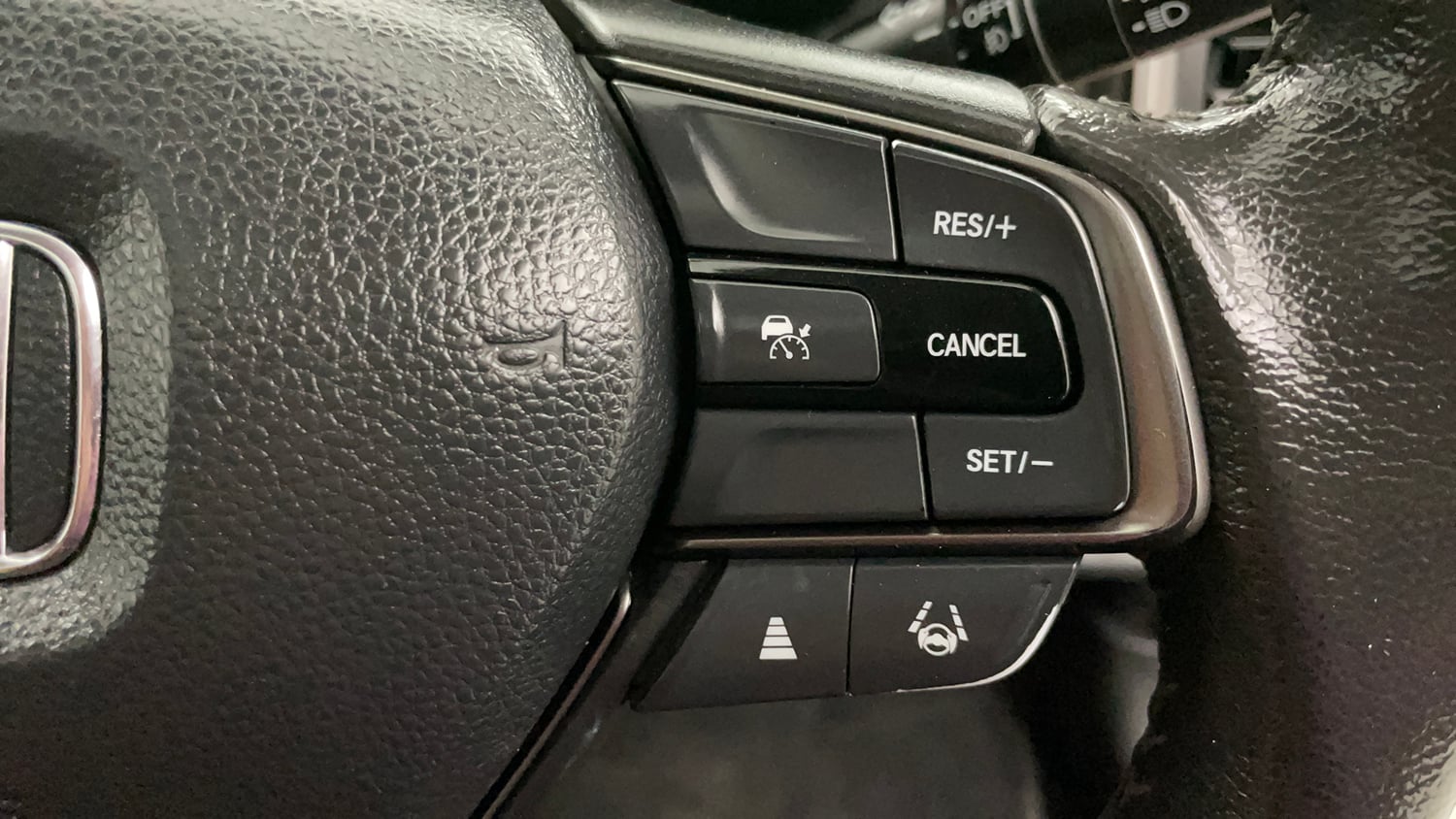 Used 2024 Honda Elevate ZX MT Petrol Manual top_features Cruise control