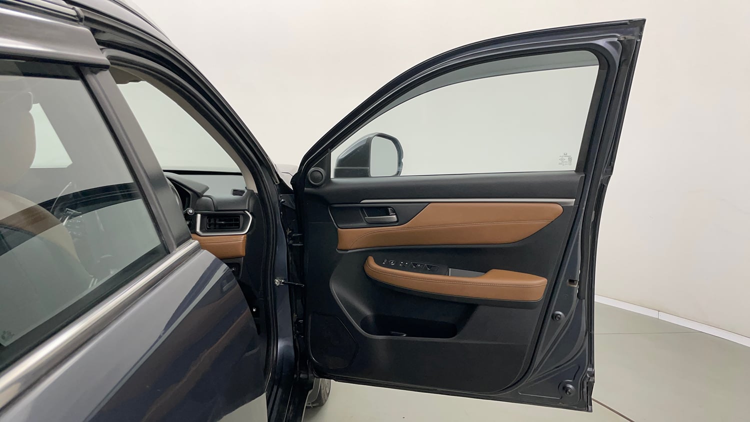 Used 2024 Honda Elevate ZX MT Petrol Manual interior RIGHT FRONT DOOR OPEN VIEW