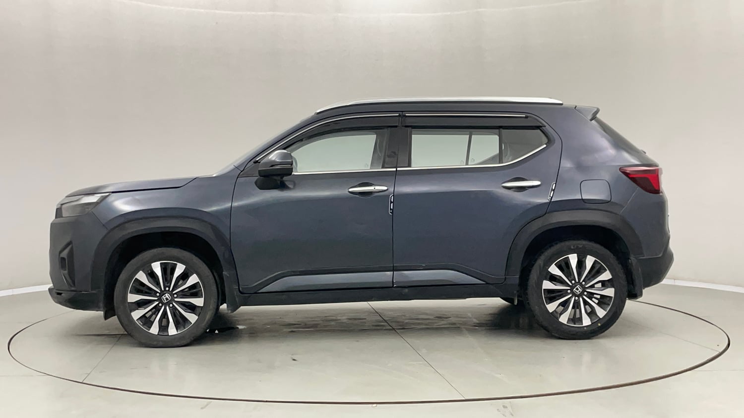 Used 2024 Honda Elevate ZX MT Petrol Manual exterior LEFT SIDE VIEW