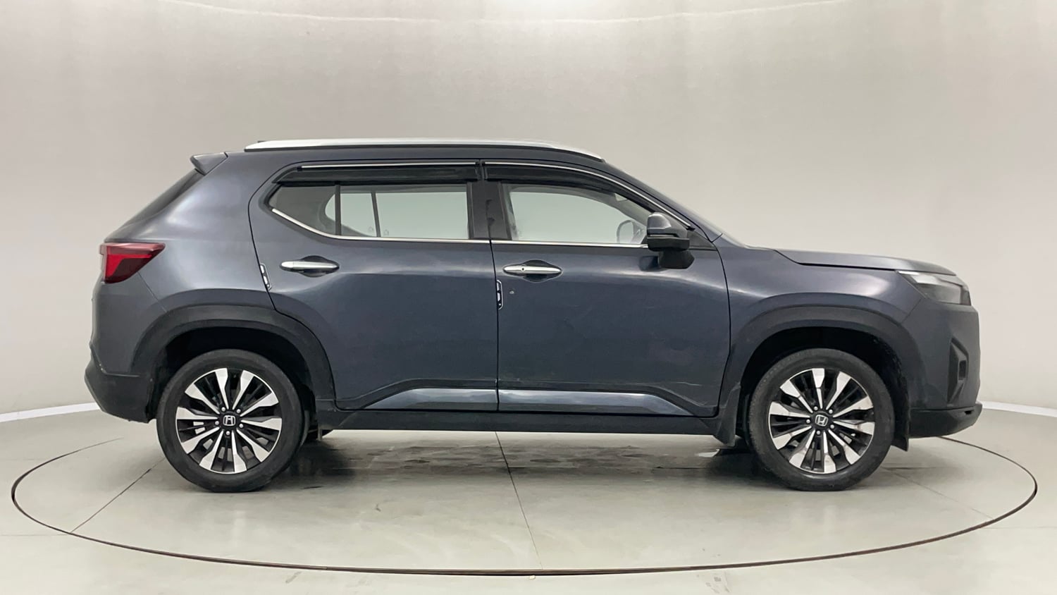 Used 2024 Honda Elevate ZX MT Petrol Manual exterior RIGHT SIDE VIEW