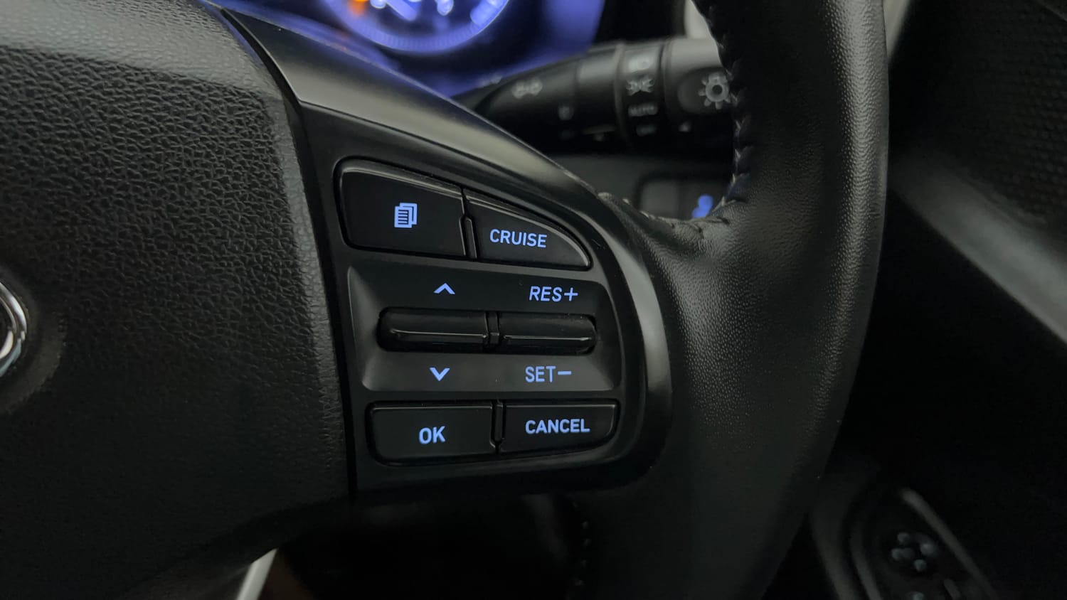 Used 2019 Hyundai Venue SX Plus 1.0 Turbo DCT Petrol Automatic top_features Cruise control