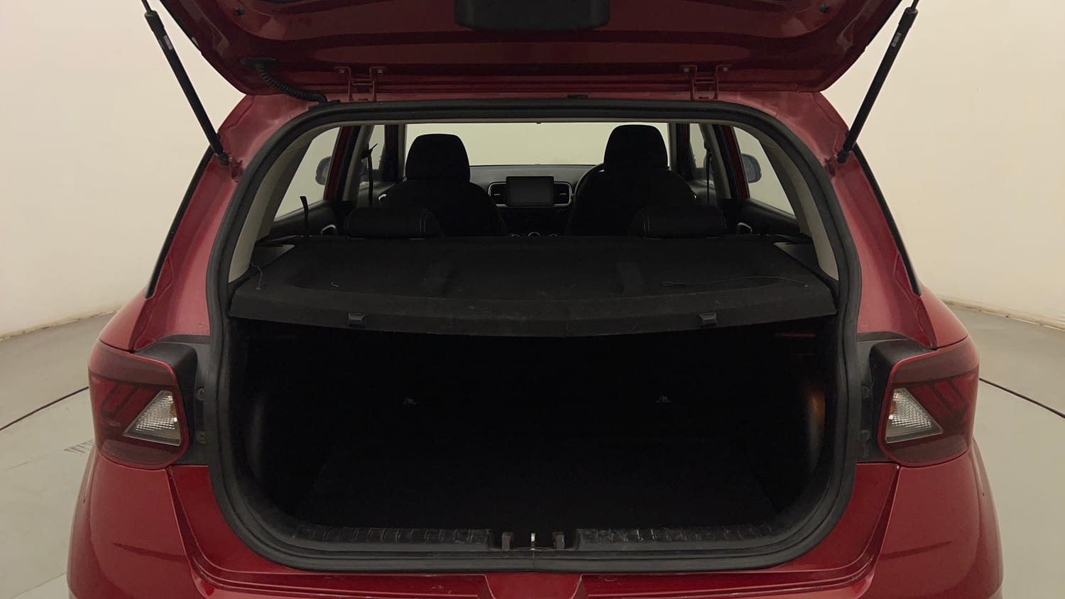 Used 2019 Hyundai Venue SX Plus 1.0 Turbo DCT Petrol Automatic interior DICKY INSIDE VIEW