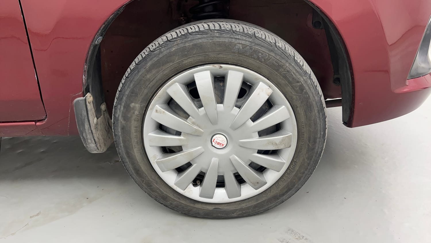 Used 2017 Maruti Suzuki Alto K10 [2014-2019] VXI AMT (O) Petrol Automatic tyres RIGHT FRONT TYRE RIM VIEW