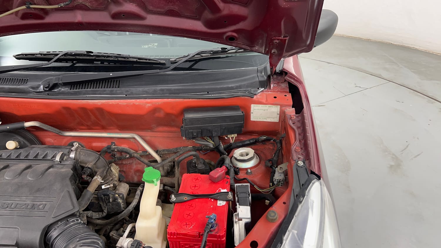 Used 2017 Maruti Suzuki Alto K10 [2014-2019] VXI AMT (O) Petrol Automatic engine ENGINE LEFT SIDE HINGE & APRON VIEW