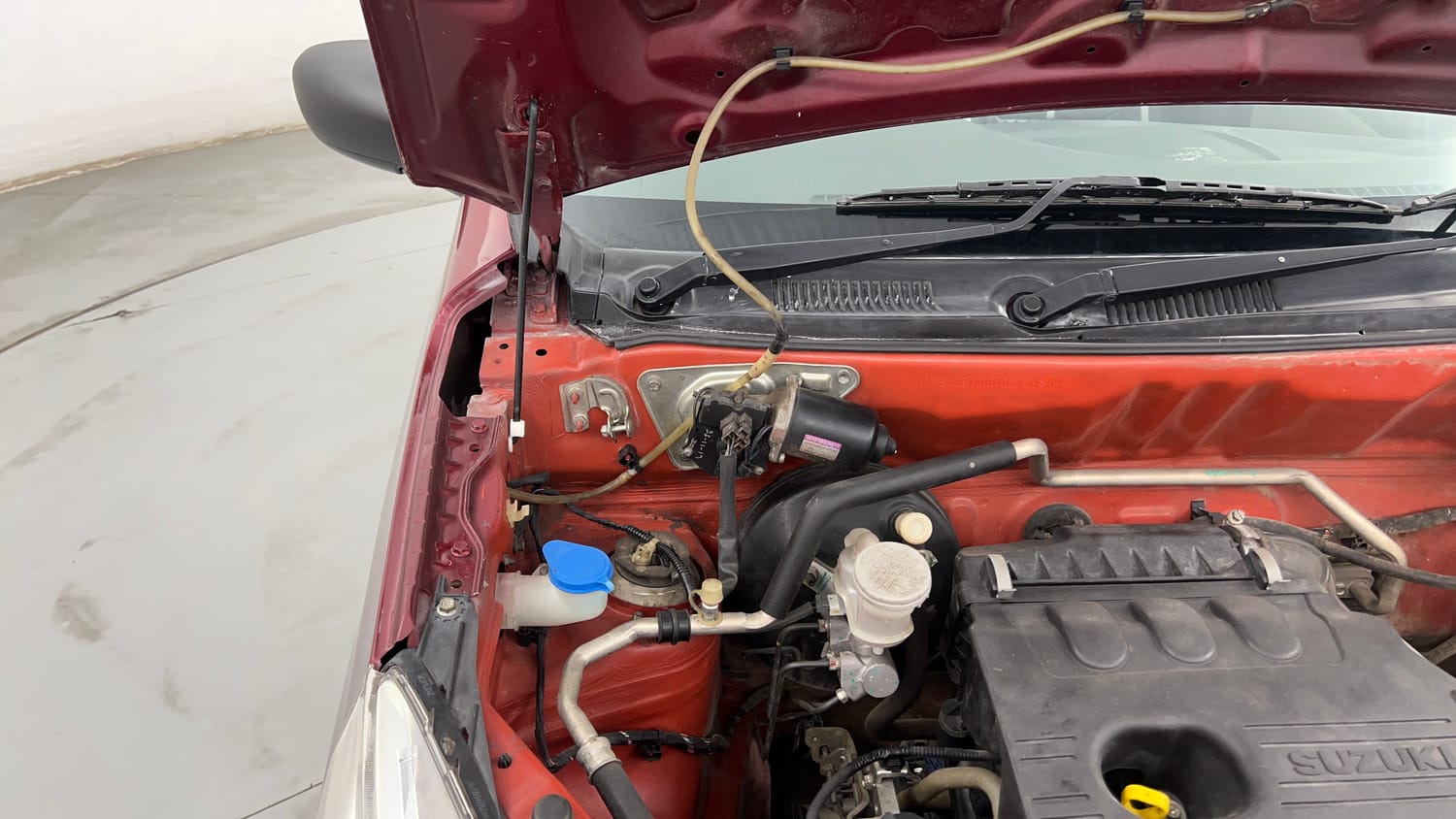 Used 2017 Maruti Suzuki Alto K10 [2014-2019] VXI AMT (O) Petrol Automatic engine ENGINE RIGHT SIDE HINGE & APRON VIEW