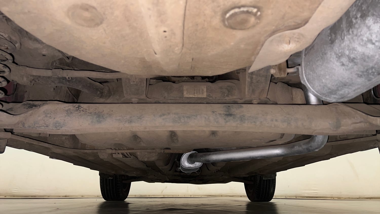Used 2019 Hyundai Venue SX Plus 1.0 Turbo DCT Petrol Automatic extra REAR UNDERBODY VIEW (TAKEN FROM REAR)