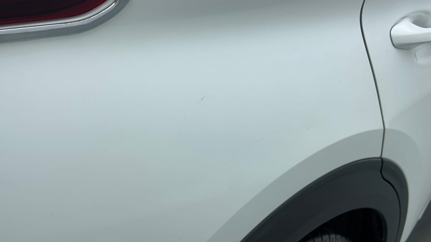Used 2022 Kia Carens Prestige Plus 1.4 Petrol MT 7 STR Petrol Manual dents MINOR DENT