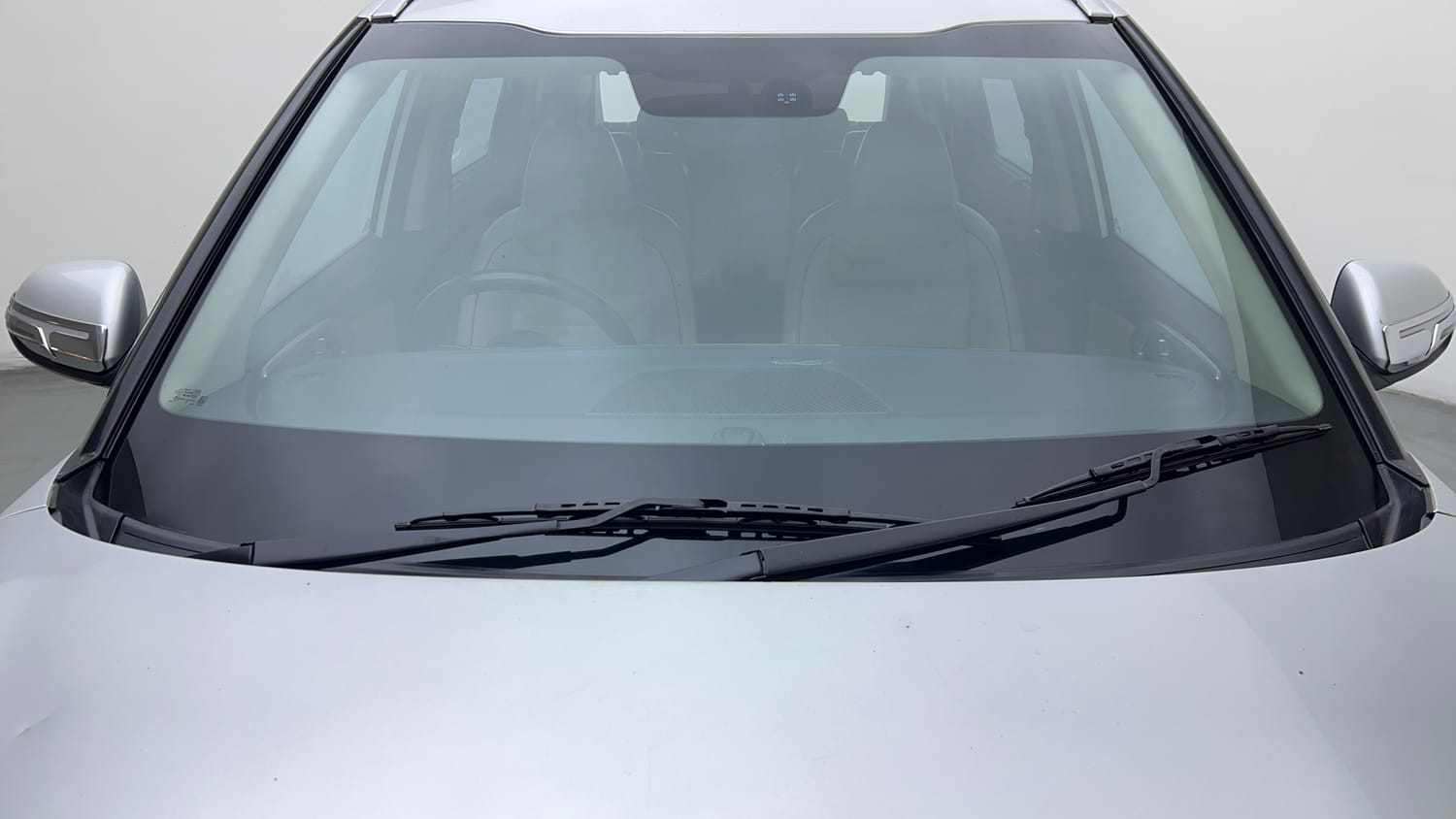 Used 2022 Kia Carens Luxury Plus 1.5 Diesel 6 STR Diesel Manual exterior FRONT WINDSHIELD VIEW