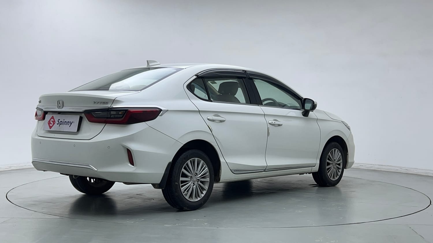 Used 2022 Honda City V Petrol Petrol Manual exterior RIGHT REAR CORNER VIEW