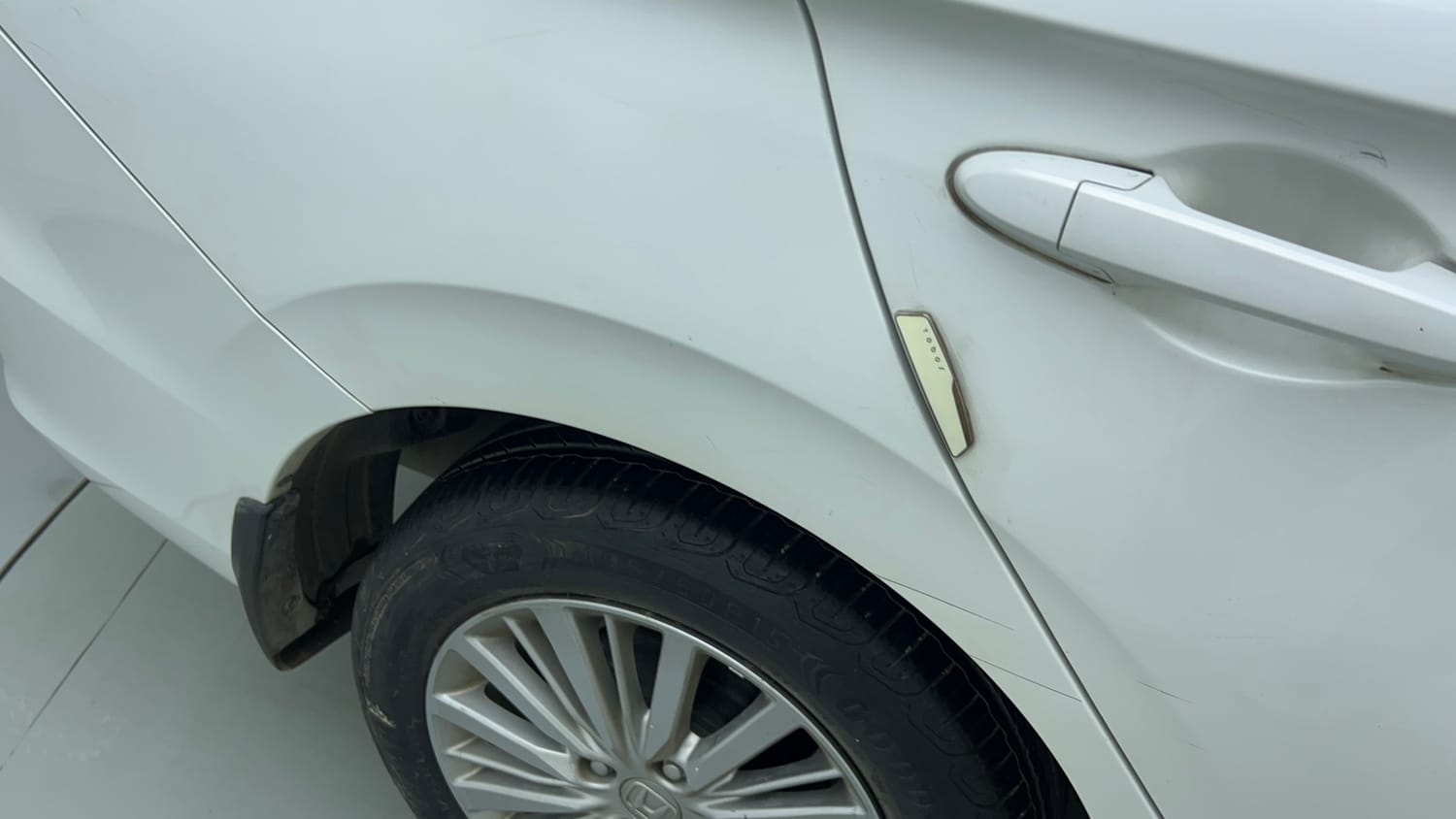 Used 2022 Honda City V Petrol Petrol Manual dents MINOR SCRATCH