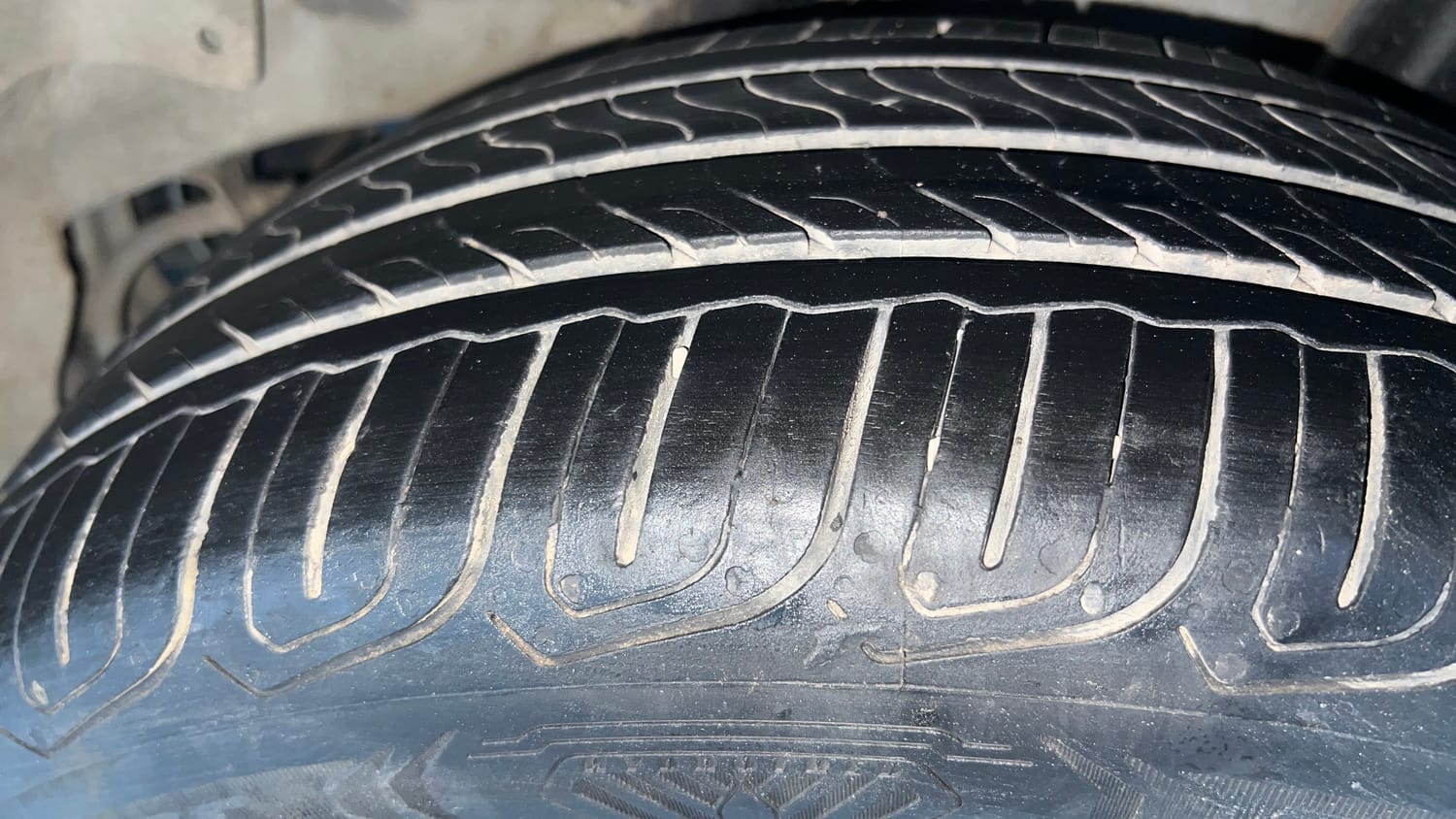 Used 2022 Honda City V Petrol Petrol Manual tyres LEFT REAR TYRE TREAD VIEW