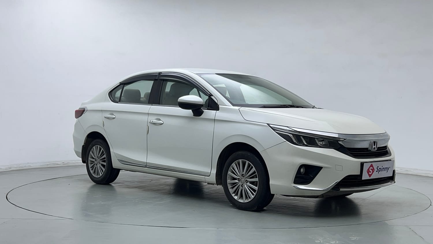 Used 2022 Honda City V Petrol Petrol Manual exterior RIGHT FRONT CORNER VIEW
