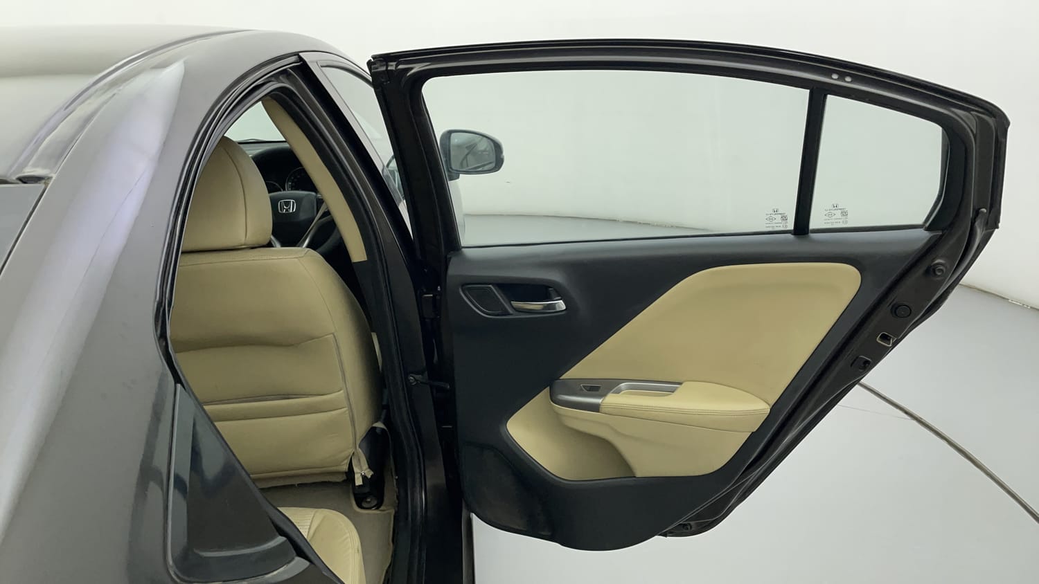 Used 2015 Honda City VX CVT Petrol Automatic interior RIGHT REAR DOOR OPEN VIEW