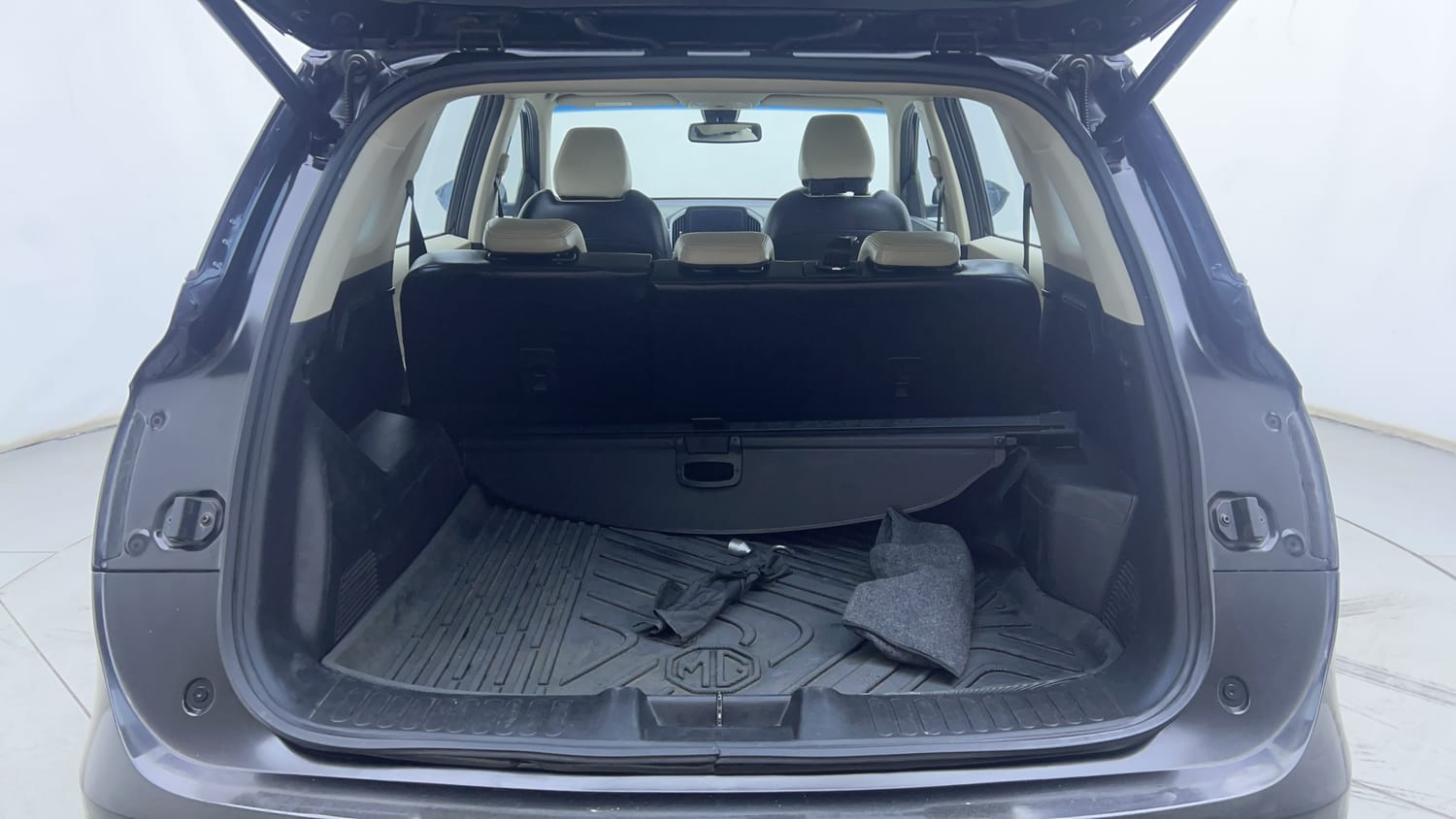 Used 2022 MG Motors Hector Sharp 1.5 Petrol CVT Petrol Automatic interior DICKY INSIDE VIEW