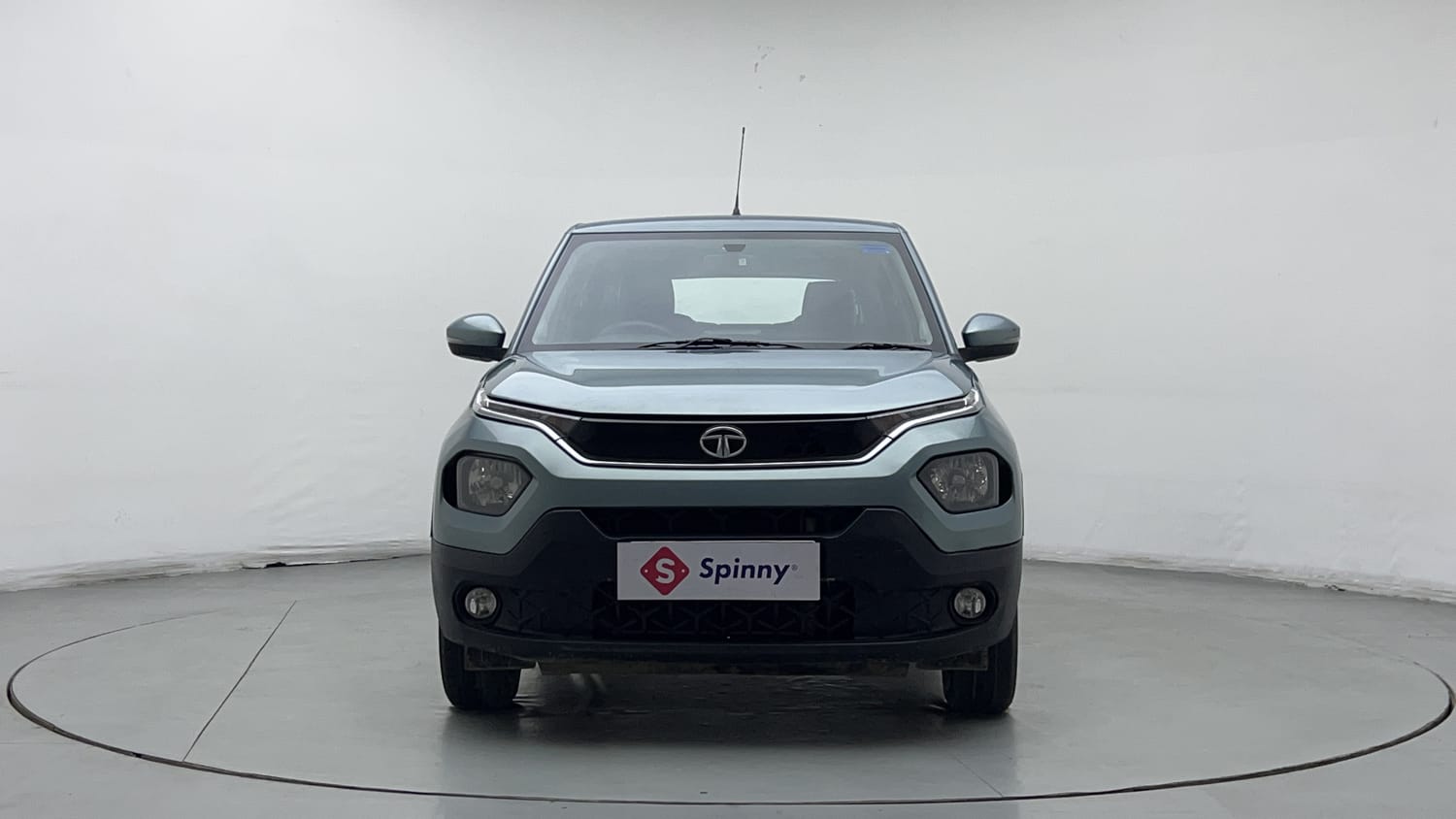 Used 2022 Tata Punch Accomplished MT Petrol Manual exterior FRONT VIEW