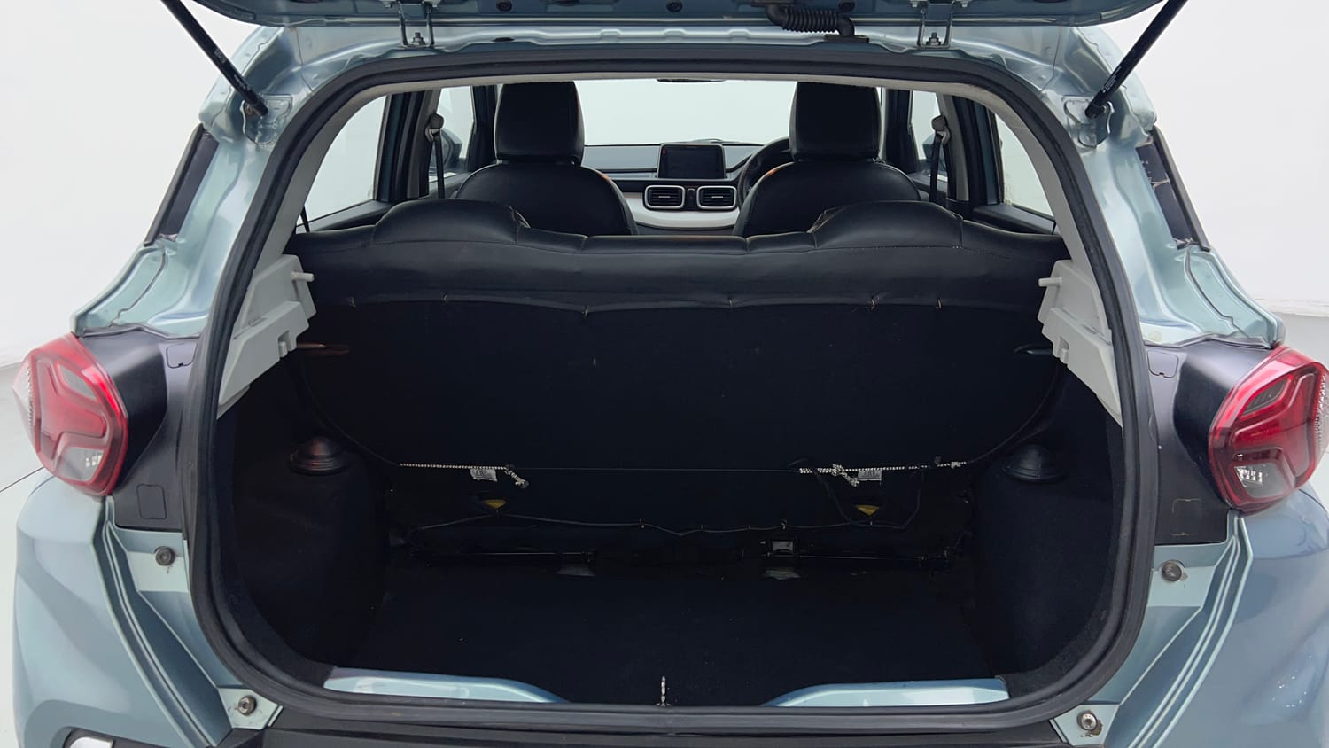 Used 2022 Tata Punch Accomplished MT Petrol Manual interior DICKY INSIDE VIEW