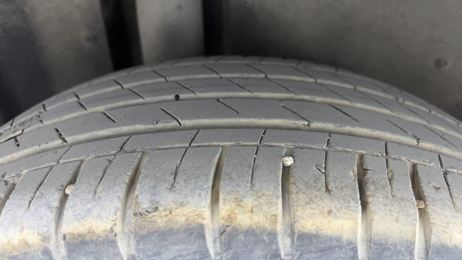Used 2022 MG Motors Hector Sharp 1.5 Petrol CVT Petrol Automatic tyres RIGHT REAR TYRE TREAD VIEW