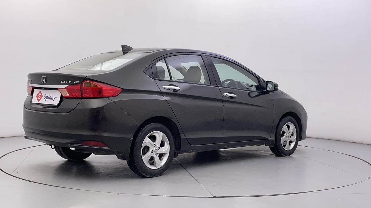 Used 2015 Honda City VX CVT Petrol Automatic exterior RIGHT REAR CORNER VIEW