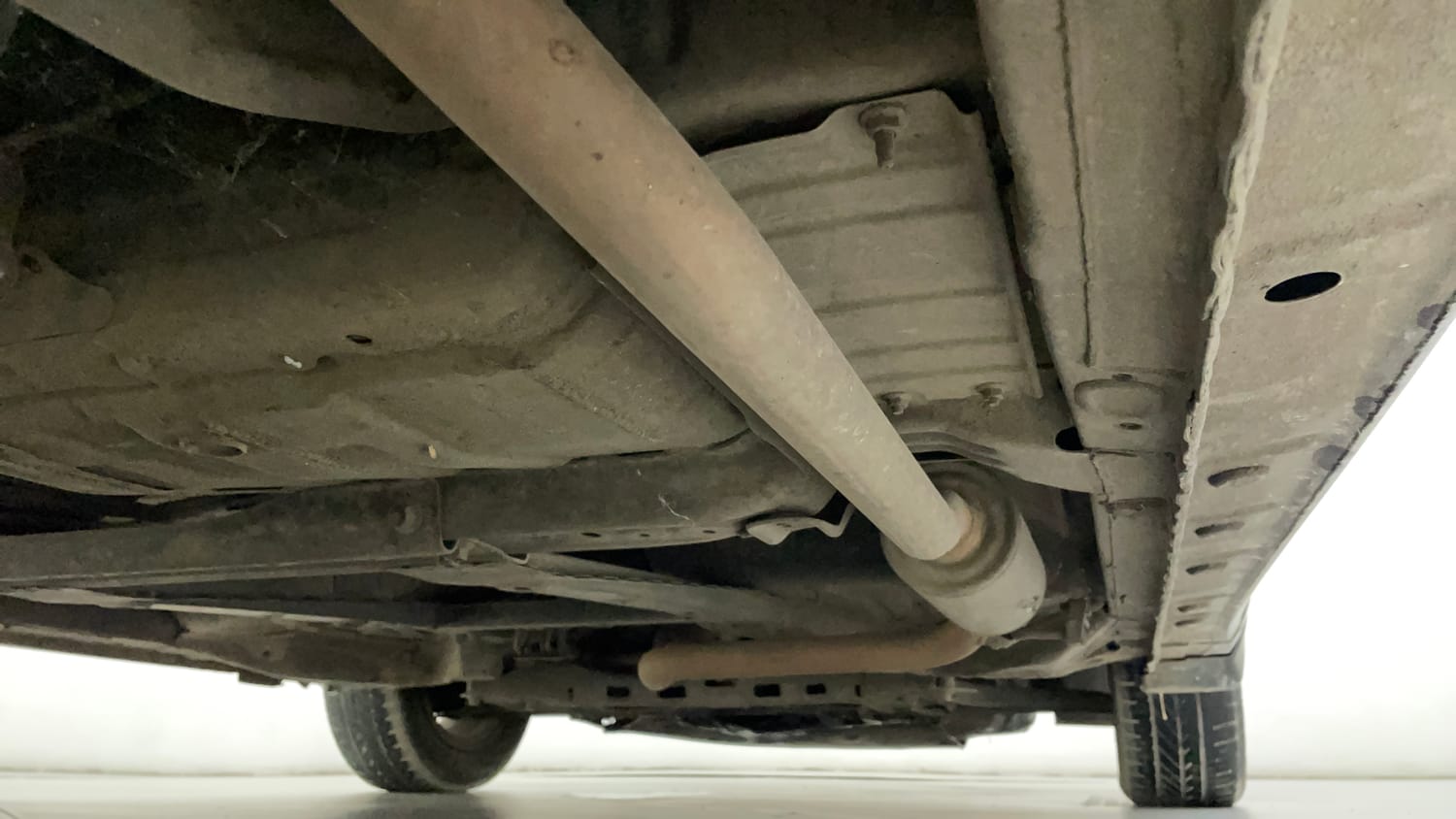 Used 2015 Honda City VX CVT Petrol Automatic extra REAR RIGHT UNDERBODY VIEW