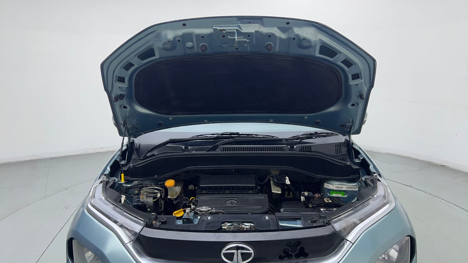 Used 2022 Tata Punch Accomplished MT Petrol Manual engine ENGINE & BONNET OPEN FRONT VIEW