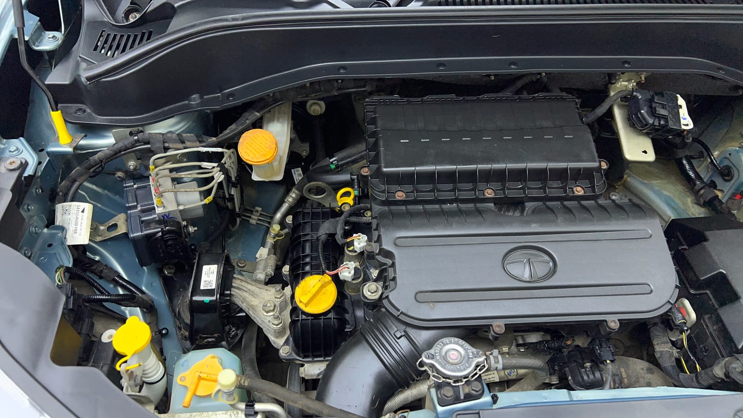 Used 2022 Tata Punch Accomplished MT Petrol Manual engine ENGINE RIGHT SIDE VIEW