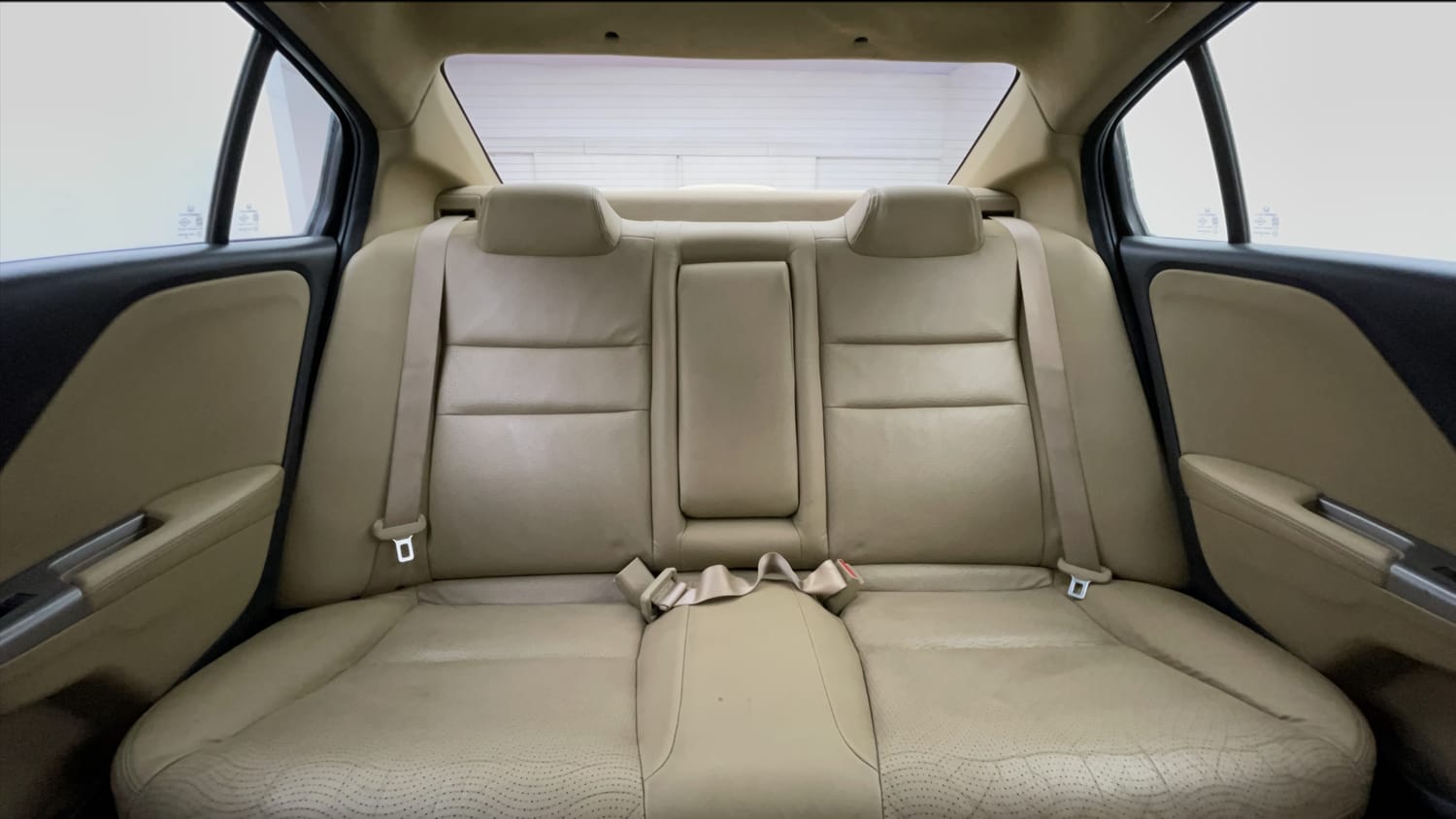 Used 2015 Honda City VX CVT Petrol Automatic interior REAR SEAT CONDITION VIEW