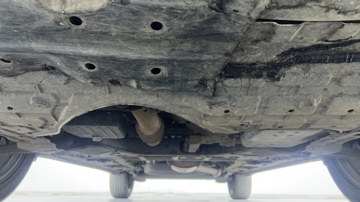 Used 2022 MG Motors Hector Sharp 1.5 Petrol CVT Petrol Automatic extra FRONT LEFT UNDERBODY VIEW