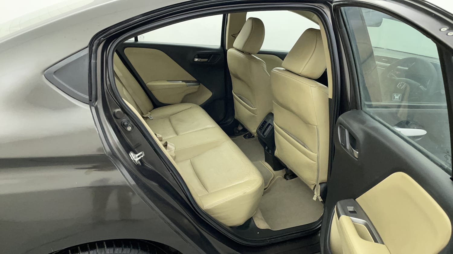 Used 2015 Honda City VX CVT Petrol Automatic interior RIGHT SIDE REAR DOOR CABIN VIEW