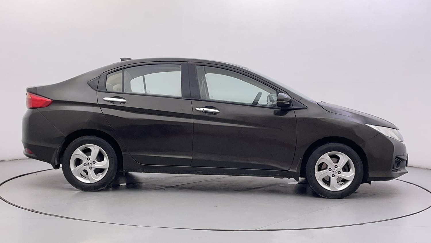 Used 2015 Honda City VX CVT Petrol Automatic exterior RIGHT SIDE VIEW
