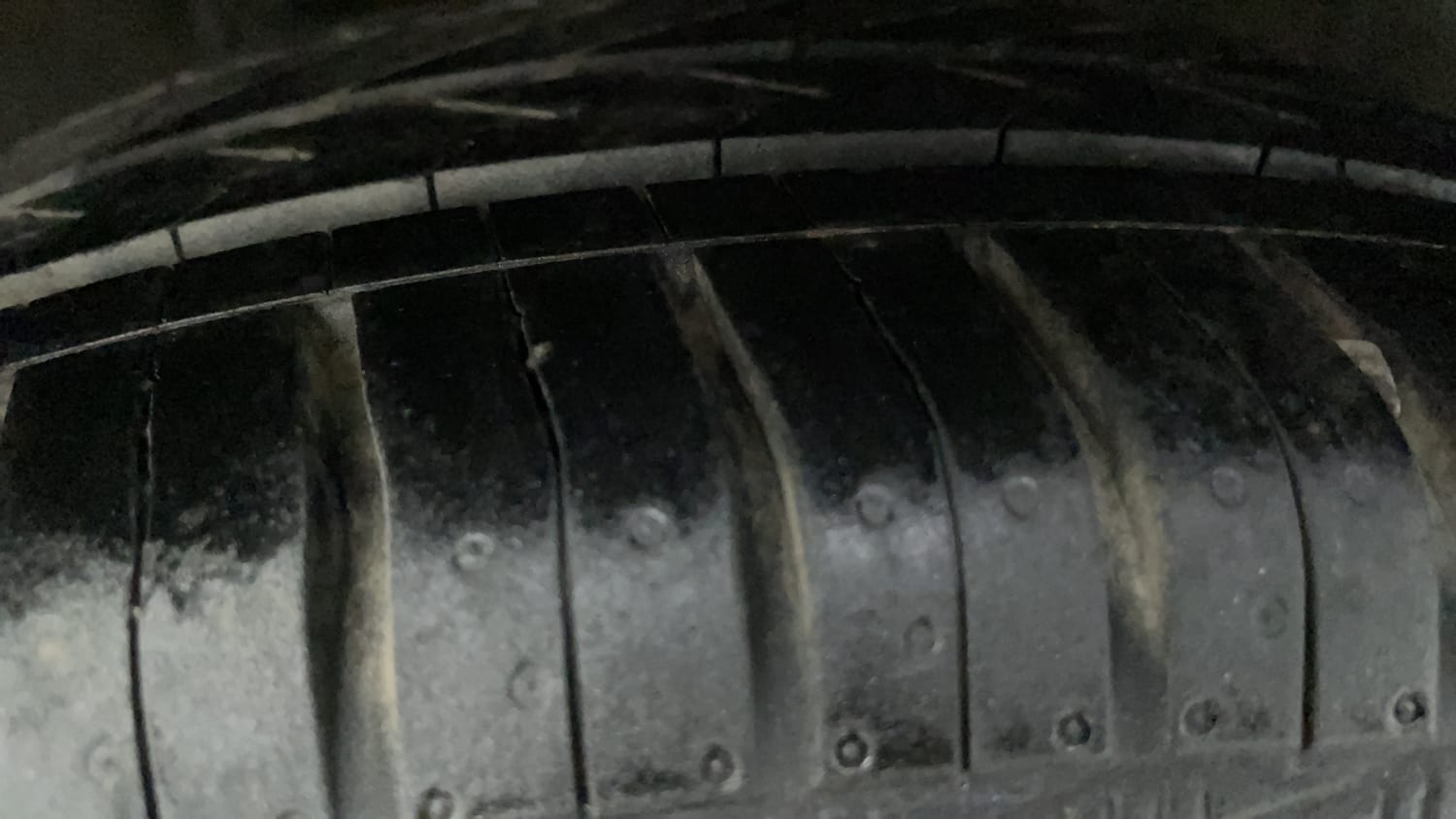 Used 2015 Honda City VX CVT Petrol Automatic tyres RIGHT REAR TYRE TREAD VIEW