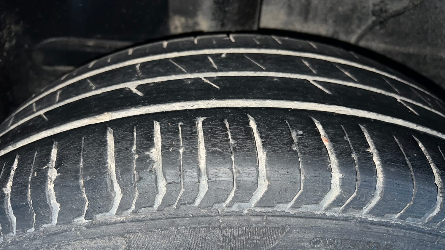 Used 2022 Tata Punch Accomplished MT Petrol Manual tyres RIGHT REAR TYRE TREAD VIEW